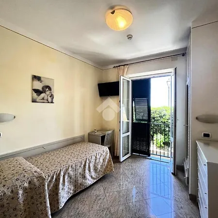 Feluca 3*